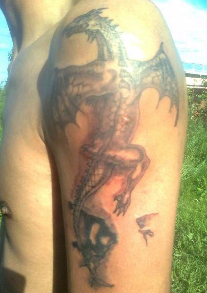 Dragon tattoo black & gray