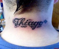 Tatuaje de nombre Thiago letras