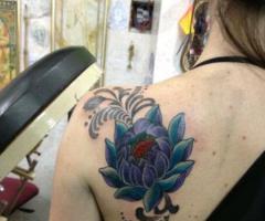 flor de loto con ornamentos