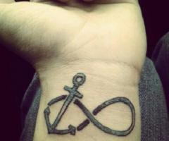 Tatuaje de Ancla y de infinito
