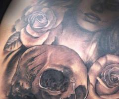 Skull and roses