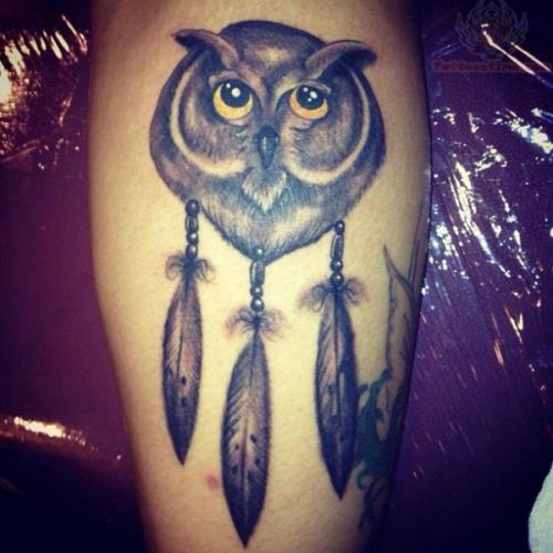 Buho cazasueños tatuaje