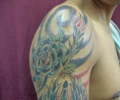Cover rosa y daga