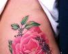 Tattoo de rosa a color