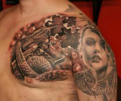 Tattoo realista de serpiente