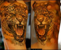 Tigre feroz realista