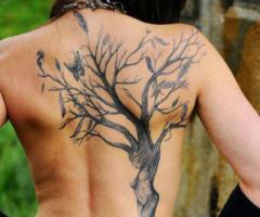 arbol con forma de mujer