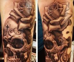 Skull mexican style and rose
