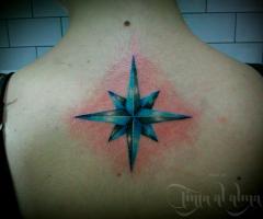 Compass Rose por Miguel Cely