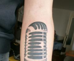 Tatuaje brasov microfon