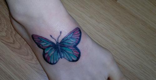 Tatuaje permanente brasov tatuaj fluture