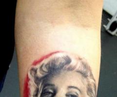 marilyn monroe tatuaje realista