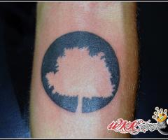 arvore tatuagem wkrtattoo
