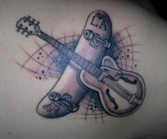 Kolya y Sasha, guitarra y skate