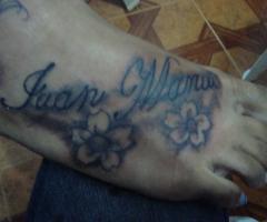 flores nombre en el pie