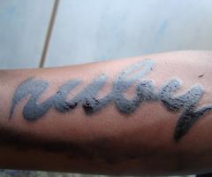 tattoo esmit letras