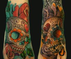calaveras de azucar en los pies