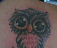 Tatuaje de pequeño buho