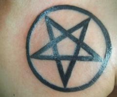 Tatuaje de estrella de cinco picos