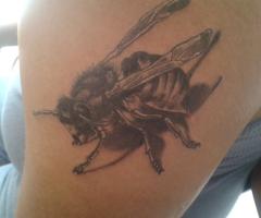 Tatuaje de avispa