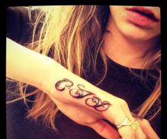 Cara Jocelyn Delevingne tattoo on hand