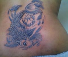 Tatuaje de pez koi