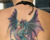 Tattoo auf dem Rücken eines riesigen Drachen Flügel