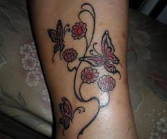 Tatuagem feminina da Carla