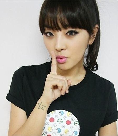 Narsha Brown Eyed Girls star tattoo