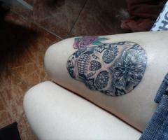 tatuagens de caveiras femininas
