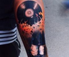 Tatuaje de disco de Michael Jackson