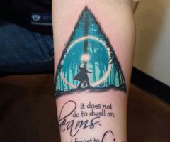 Tatuaje de Harry Potter inspirado en el libro