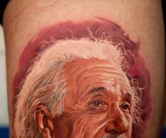 Tatuagens realistas muito perfeitas