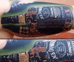 Tatuaje de botella de Jack Daniels