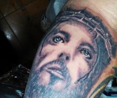 AUTO TATTOO JESUS