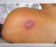 A kiss tattoo
