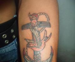 Tatuaje de ancla para hombres