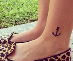 Tattoo de Ancla en el tobillo